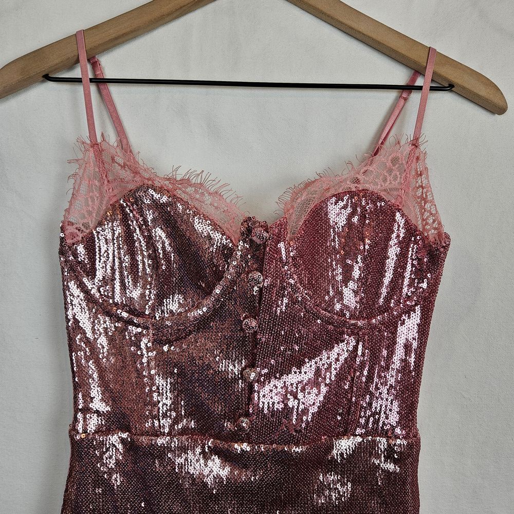 Akira BRIELLA SEQUIN SPAGHETTI STRAP MINI DRESS, size M - Picture 3 of 7